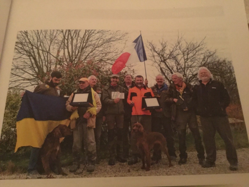 de la flache du pont - Photo de Isis de la Flache du Pont avec son dresseur André Fusillier 